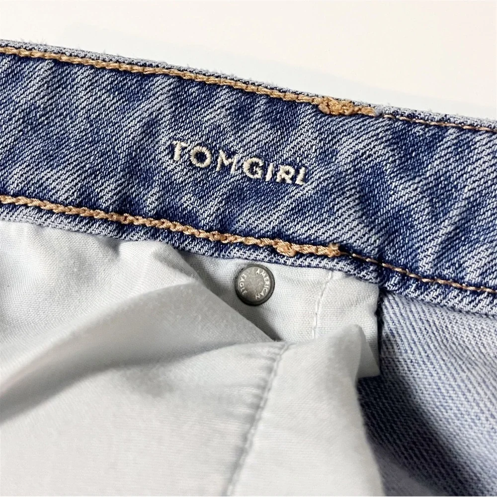 American Eagle Tomgirl‎ Jeans 18 stretch light wash relaxed fit high rise waist